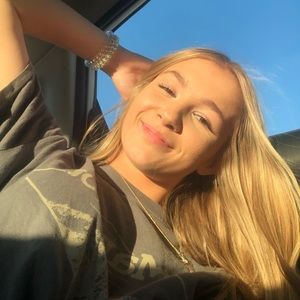 Meet your Posher, Maycee